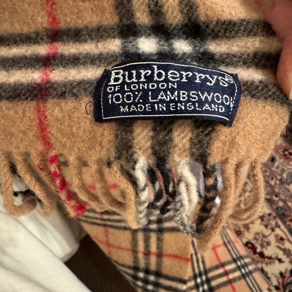 BURBERRY LAMBSWOOL SCARF - Picture 1 of 4